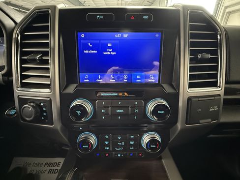 Used 2015 Ford F150 Platinum w/ Equipment Group 701A Luxury image 31