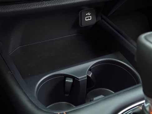 Used 2025 Honda HR-V Sport image 35