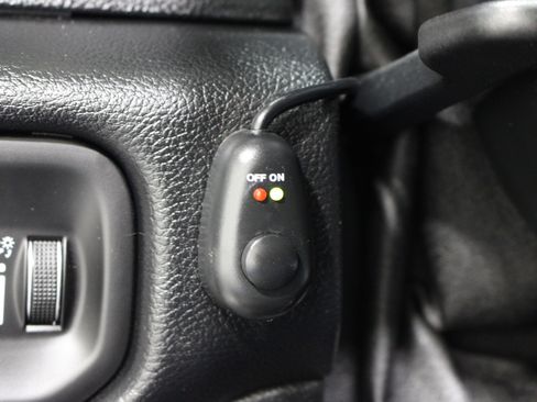 Used 2020 RAM 1500 Big Horn image 9