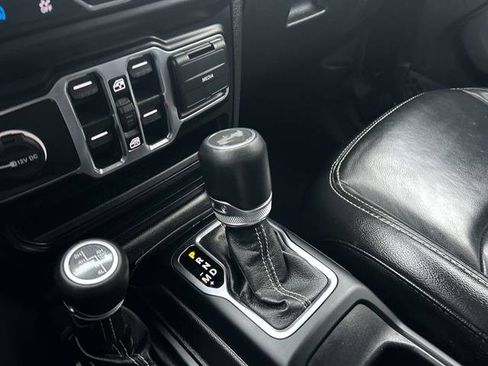 Used 2022 Jeep Wrangler Unlimited Sahara w/ Cold Weather Group image 30