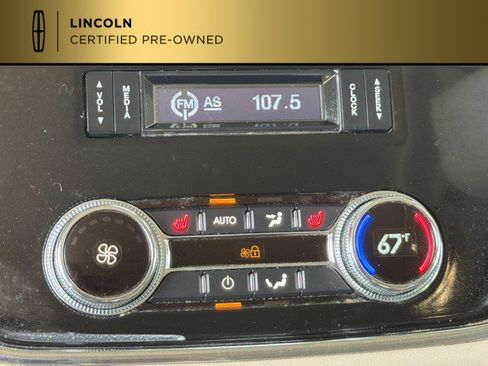 Certified 2021 Lincoln Navigator Reserve w/ Luxury Package AWD/4WD image 24