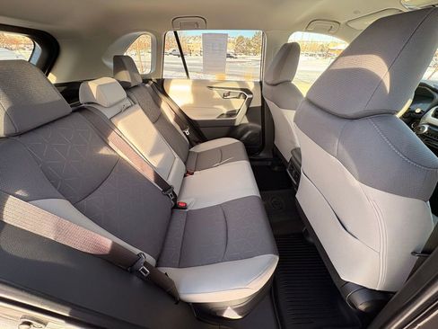 Used 2025 Toyota RAV4 XLE image 30