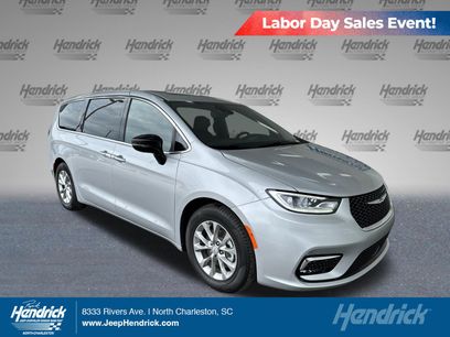 Used 2026 Chrysler Pacifica Limited