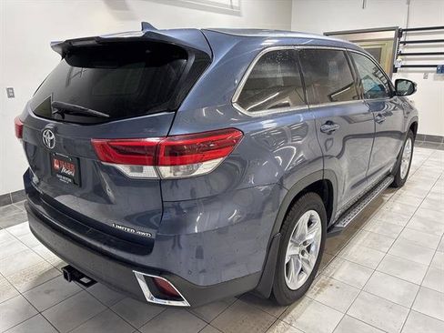 Used 2018 Toyota Highlander Limited image 4