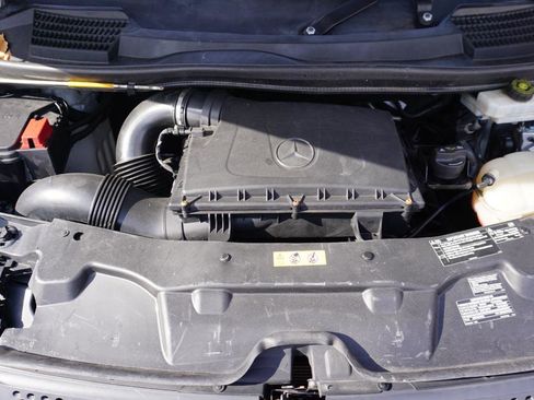 Used 2020 Mercedes-Benz Metris w/ Driver Efficiency Package image 24