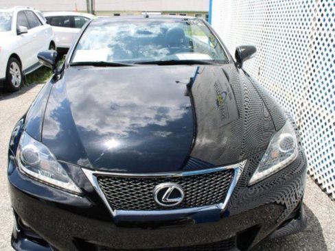 Used 2014 Lexus IS 250C image 25