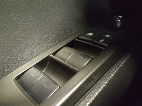 Used 2023 Toyota Camry SE FWD image 27