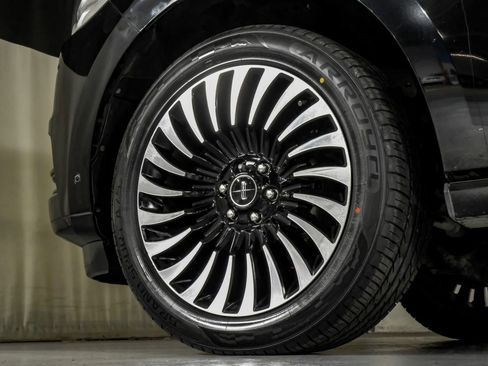 Used 2020 Lincoln Navigator Black Label w/ Cargo Convenience Package image 55