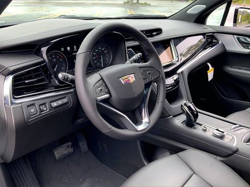 New 2025 Cadillac XT6 Premium Luxury w/ Technology Package image 9