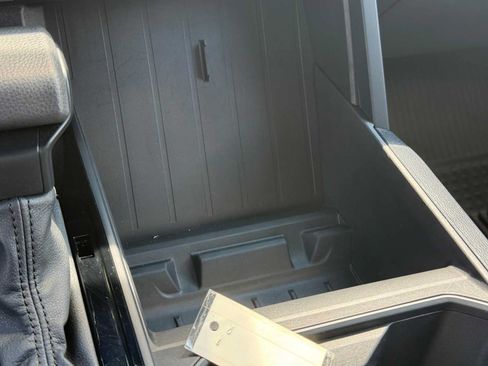 Used 2025 Toyota Tundra SR5 w/ SR5 Convenience Package AWD/4WD image 26