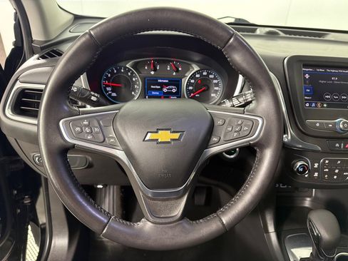 Used 2022 Chevrolet Equinox LT w/ Driver Convenience Package image 16