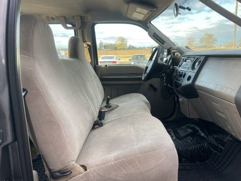 Used 2008 Ford F550 4x4 Crew Cab Super Duty image 8