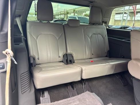 Used 2019 Ford Expedition Limited w/ Equipment Group 301A RWD image 65