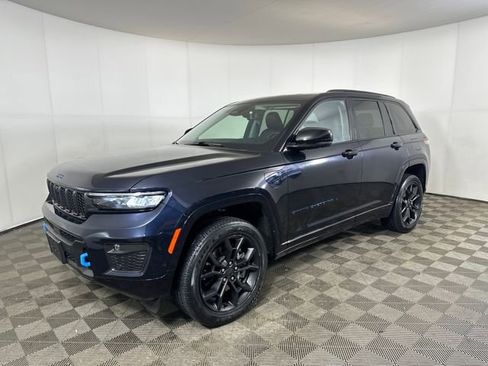 Used 2023 Jeep Grand Cherokee 30th Anniversary image 7