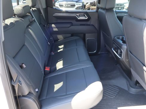 Used 2025 Chevrolet Silverado 1500 LTZ w/ Technology Package AWD/4WD image 36