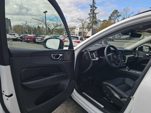 Certified 2025 Volvo XC60 T8 Plus w/ Protection Package Premier AWD/4WD image 21
