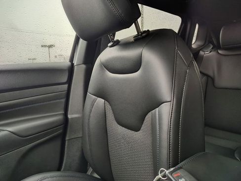New 2026 Jeep Compass Latitude AWD/4WD image 24