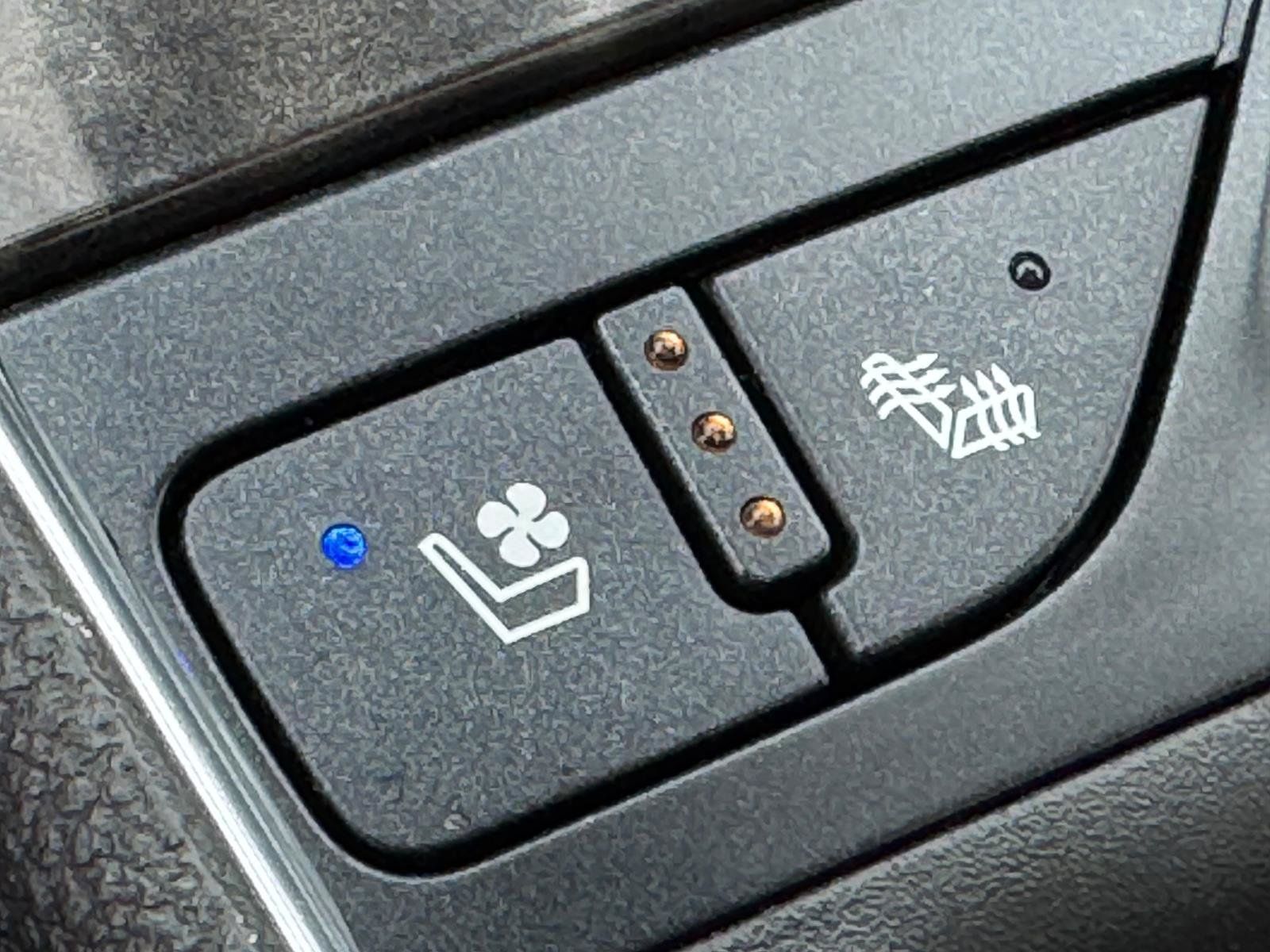 Used 2014 Chevrolet Impala LTZ FWD image 17
