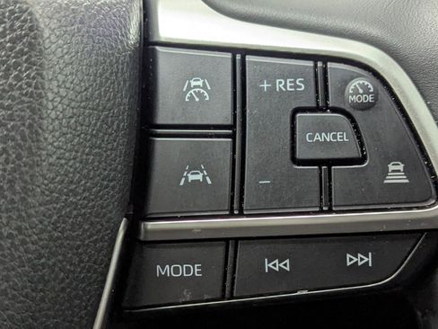 Used 2024 Toyota Grand Highlander XLE image 26