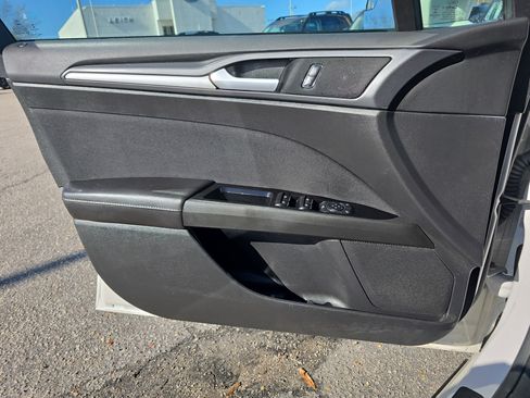 Used 2013 Ford Fusion SE image 27