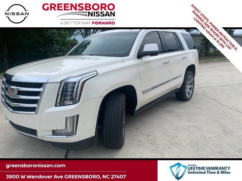 Used 2015 Cadillac Escalade Premium RWD image 1