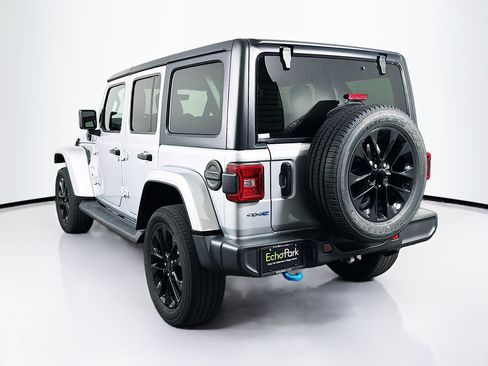 Used 2023 Jeep Wrangler Unlimited Sahara w/ Cold Weather Group AWD/4WD image 5