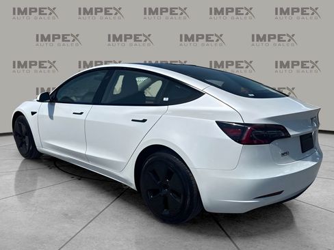 Used 2023 Tesla Model 3 Standard Range RWD image 3