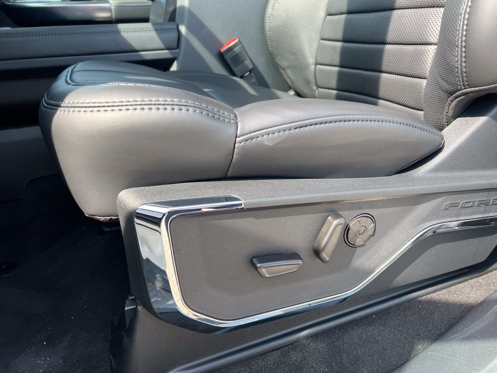 New 2025 Ford F250 Platinum AWD/4WD image 15