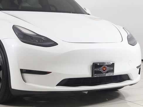 Used 2022 Tesla Model Y Performance AWD/4WD image 36