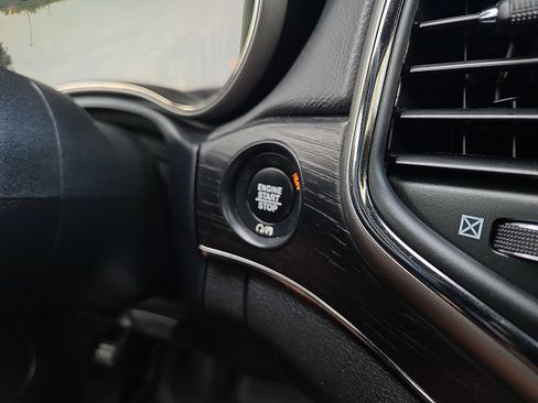 Used 2018 Jeep Grand Cherokee High Altitude AWD/4WD image 22