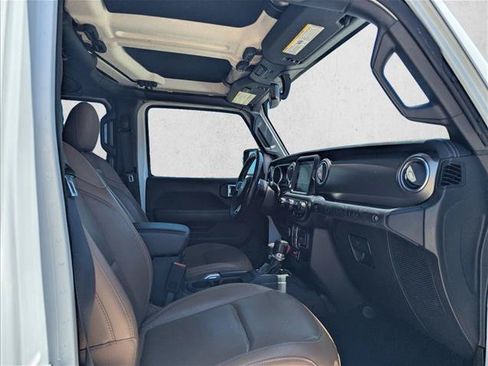 Used 2021 Jeep Wrangler Unlimited Rubicon AWD/4WD image 15