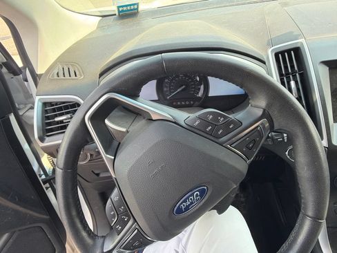 Used 2017 Ford Edge SEL w/ Equipment Group 201A AWD/4WD image 12