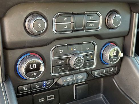 Used 2022 Chevrolet Tahoe Premier image 39