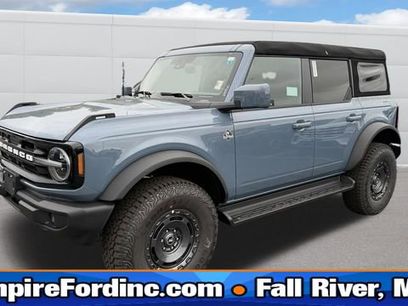 New 2025 Ford Bronco Outer Banks w/ Sasquatch Package