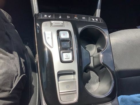 Certified 2024 Hyundai Tucson Limited AWD/4WD image 4