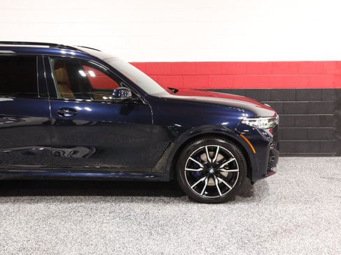 Used 2019 BMW X7 xDrive50i w/ M Sport Package AWD/4WD image 6