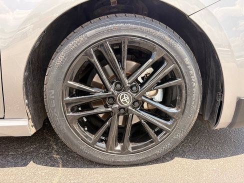 Used 2025 Toyota Camry SE FWD image 30