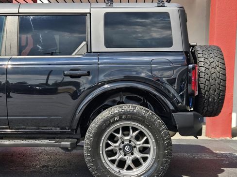 Used 2022 Ford Bronco Outer Banks image 7