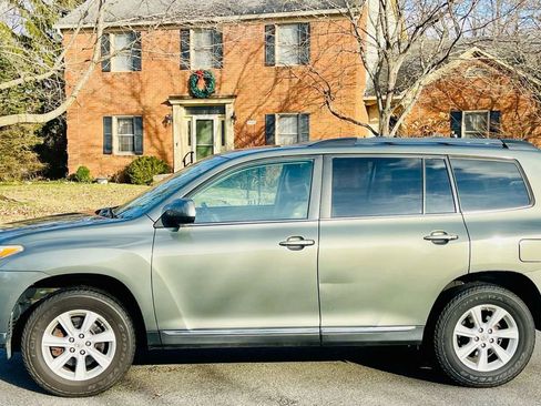 Used 2012 Toyota Highlander SE image 6