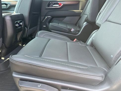 New 2026 GMC Yukon Denali w/ LPO, Floor Liner Package image 21