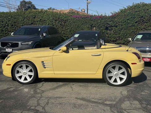 Used 2005 Chrysler Crossfire Limited image 3