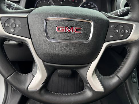 Used 2019 GMC Acadia SLT w/ LPO, Black Accent Package AWD/4WD image 19