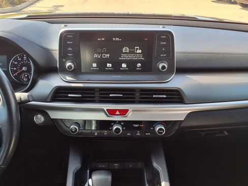 Used 2021 Kia Telluride LX FWD image 32