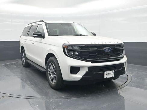 New 2026 Ford Expedition Active RWD image 8