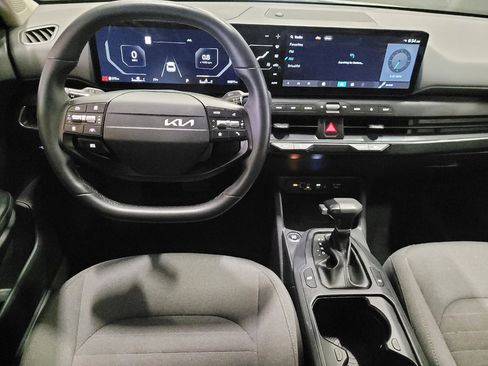 Used 2025 Kia K4 EX FWD image 22