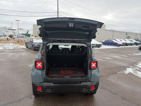 Used 2017 Jeep Renegade Altitude image 15