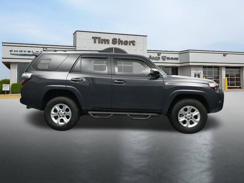 Used 2024 Toyota 4Runner SR5 AWD/4WD image 6