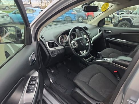Used 2018 Dodge Journey SXT w/ Premium Group image 15