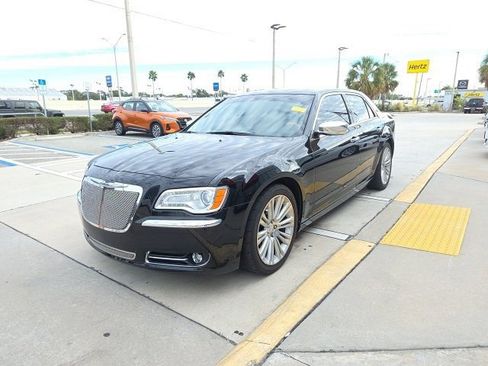 Used 2012 Chrysler 300 Limited w/ Luxury Group image 8