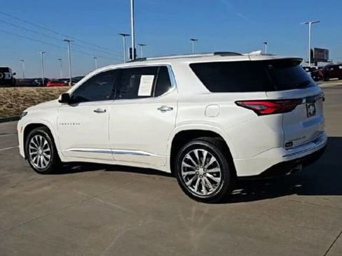 Used 2023 Chevrolet Traverse Premier image 6